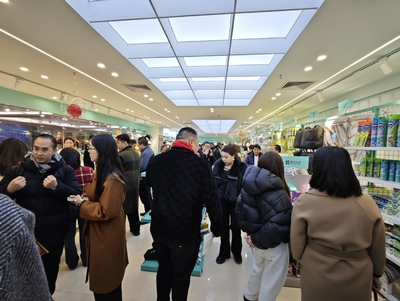 義烏品牌出海新引擎！Yiwu Selection集合店開業(yè)5小時(shí)簽約1.2億，家居用品商貿(mào)迎來新機(jī)遇